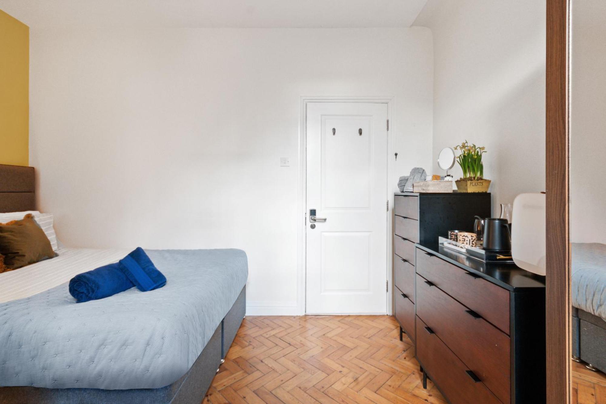 The Vicarage Tooting, Sw17 Hotel London Ngoại thất bức ảnh